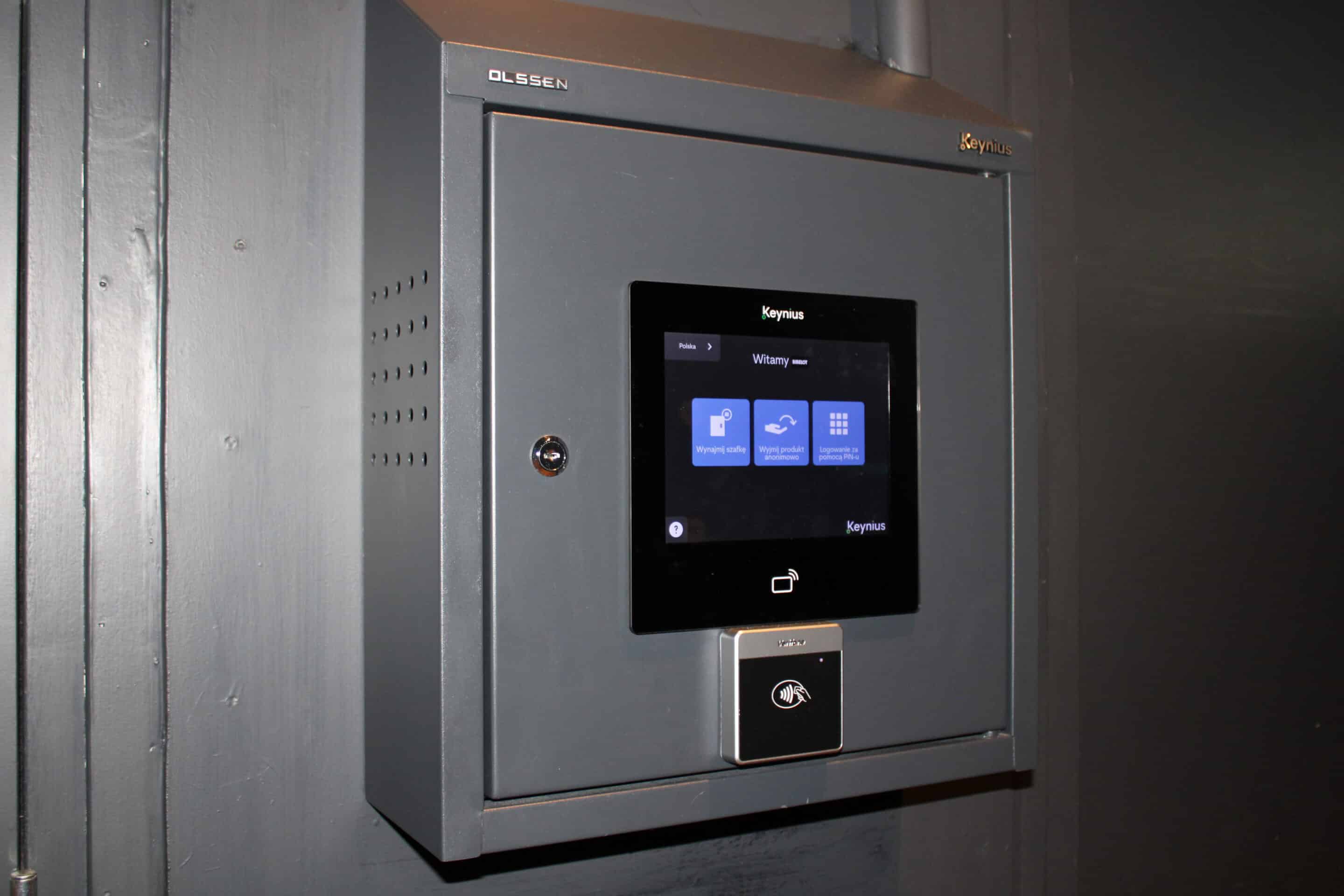 hotel smart lockers