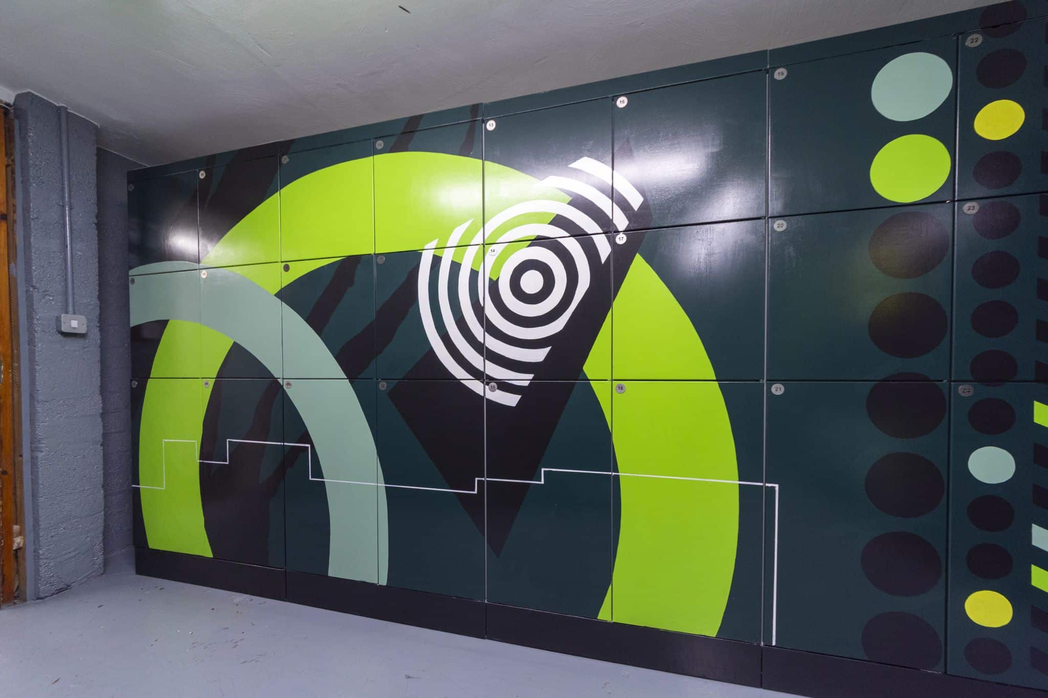 hotel smart lockers