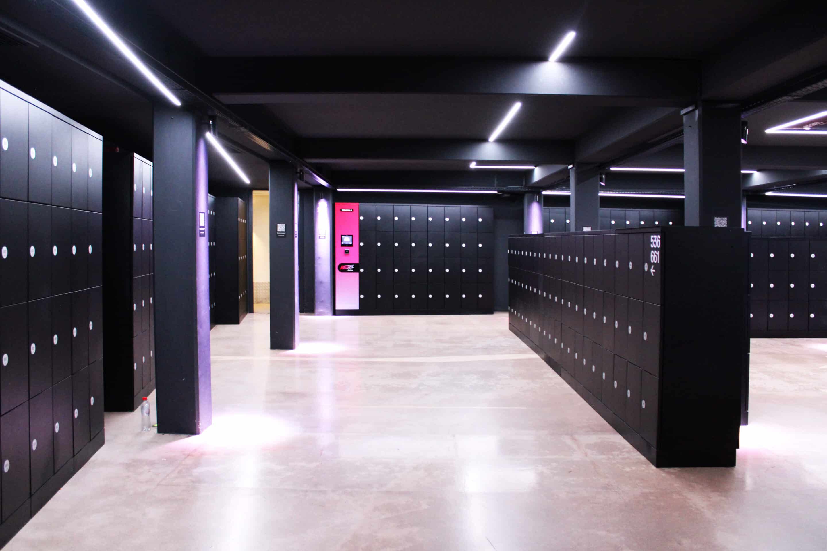 hotel smart lockers