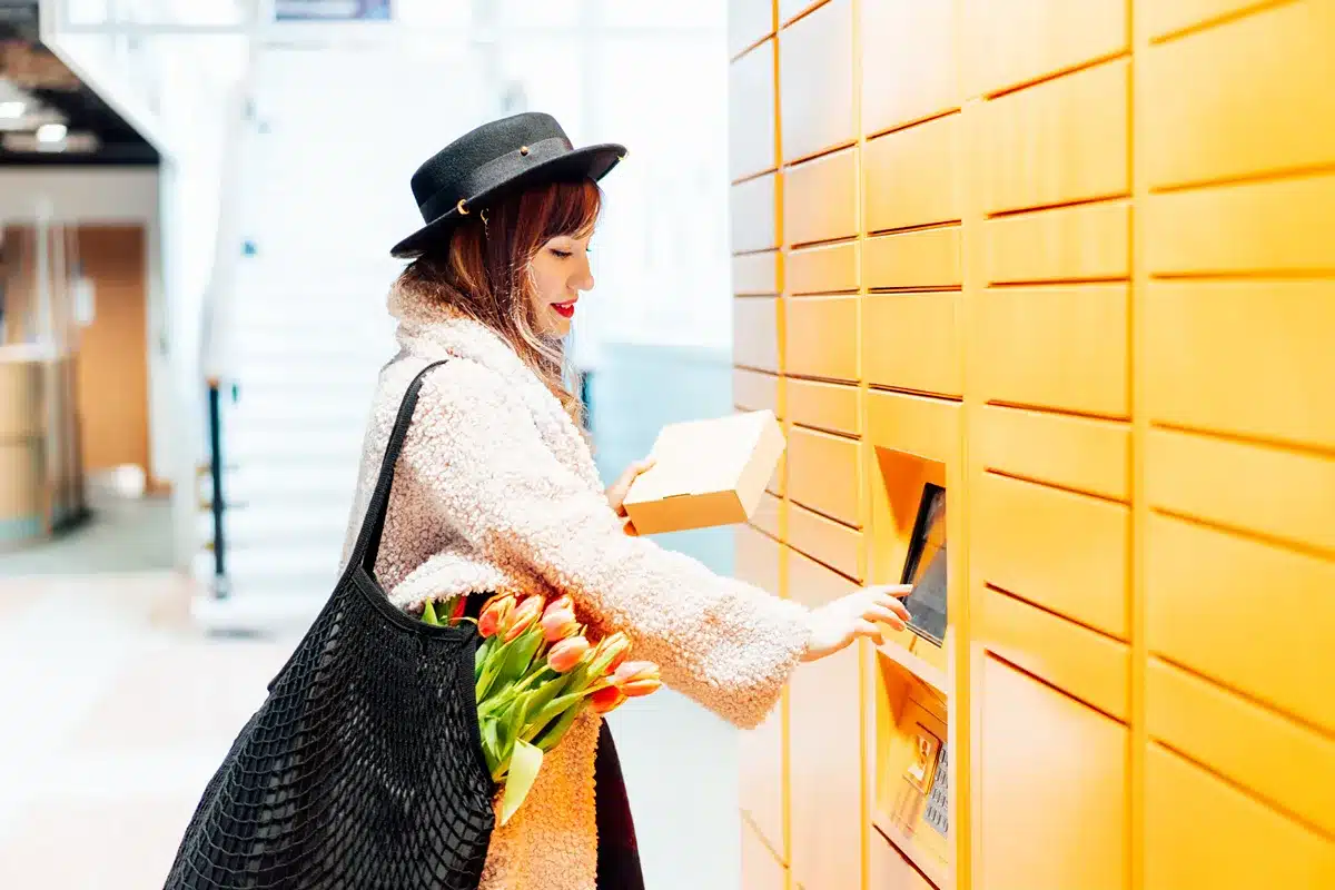 hotel smart lockers