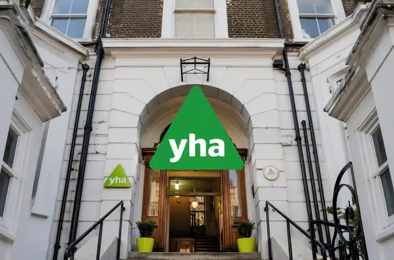 YHA London smart luggage lockers