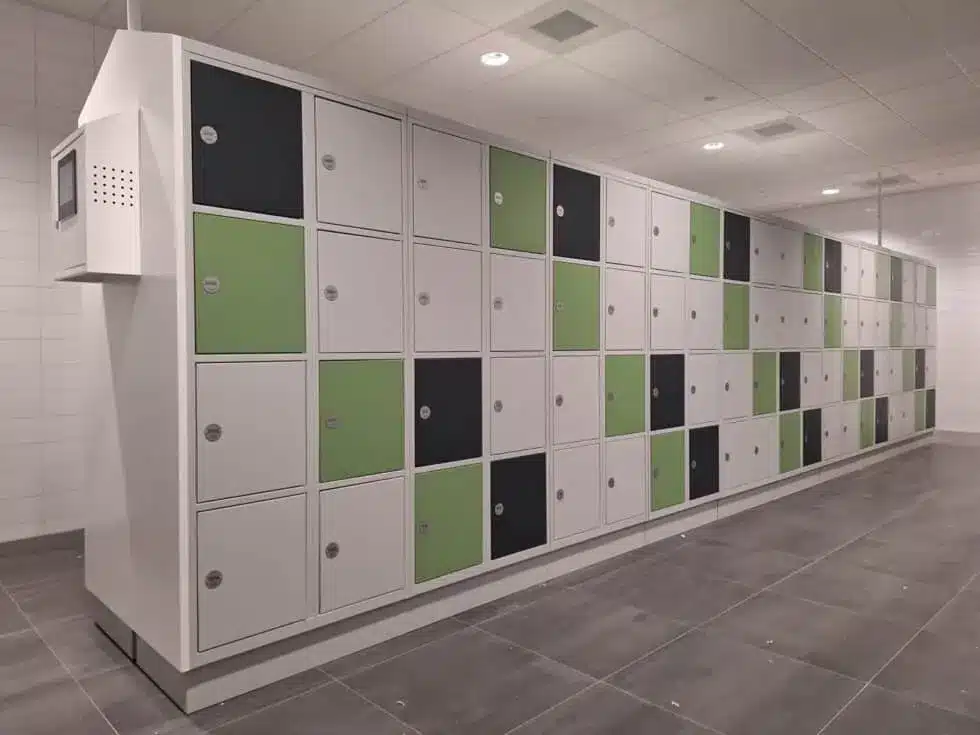 Integrated smart locker terminal in a retail environment